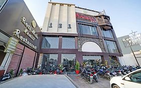 The Bagga Inn Jabalpur Exterior photo