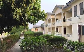 Lord'S Hands Guesthouse Hotel Winneba Exterior photo