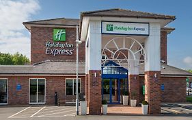 Holiday Inn Express Lichfield, An Ihg Hotel Exterior photo