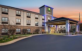 Holiday Inn Express Marshall, An Ihg Hotel Exterior photo