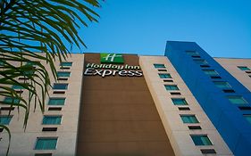 Holiday Inn Express Saltillo Zona Aeropuerto, An Ihg Hotel Exterior photo