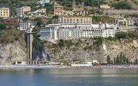 Lloyd'S Baia Hotel Vietri sul Mare Exterior photo