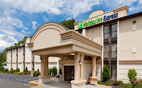 Holiday Inn Express Southington, An Ihg Hotel Exterior photo