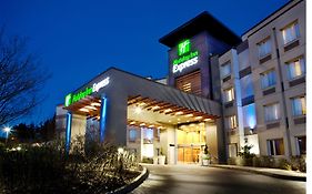 Holiday Inn Express & Suites Langley, An Ihg Hotel Exterior photo
