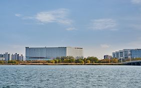 Crowne Plaza Tianjin Binhai, An Ihg Hotel Exterior photo