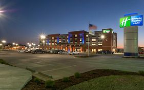Holiday Inn Express & Suites - Dodge City, An Ihg Hotel Exterior photo