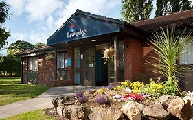 Travelodge Wirral Eastham Hooton Exterior photo