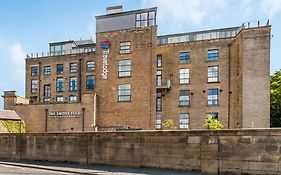 Travelodge Glossop Exterior photo