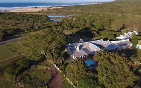 Oyster Bay Lodge Exterior photo