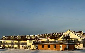 North Adventure Inn Cochrane Exterior photo