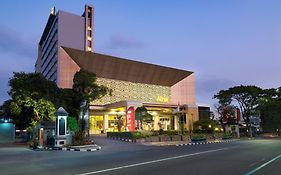 Atria Hotel Magelang Exterior photo