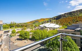 Edinburgh Marriott Hotel Holyrood Exterior photo