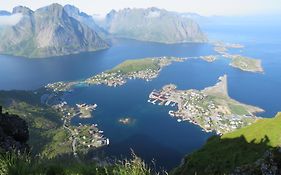 Valen Cabins In Reine Villa Exterior photo