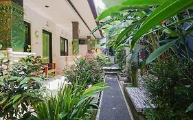 Green View Ubud Hostel Bali Exterior photo