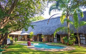 Nguni Lodge Victoria Falls Exterior photo