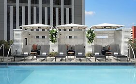 Le Meridien New Orleans Hotel Exterior photo