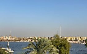 Soliman Nile View Apartment Luxor Exterior photo