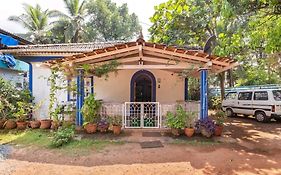 Casa Dcm And Esmeralda - Villa'S And Lake View Rooms In Bambolim With Swimming Pool Acces Curca Exterior photo