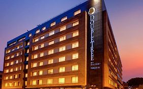 Doubletree By Hilton Bogota Parque 93 Hotel Exterior photo