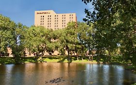 Doubletree By Hilton Minneapolis Park Place Saint Louis Park Exterior photo