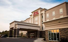 Hampton Inn & Suites Minot Exterior photo