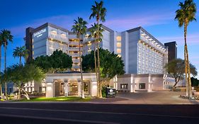 Doubletree By Hilton Phoenix Mesa Hotel Exterior photo