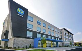 Tru By Hilton Beavercreek Dayton Hotel Fairborn Exterior photo