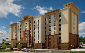 Hampton Inn & Suites Falls Church Exterior photo