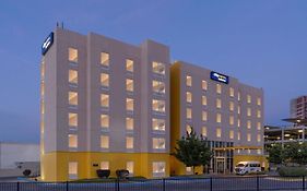 City Express By Marriott Chihuahua Hotel Exterior photo