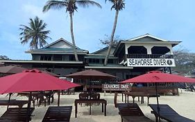 Seahorse Diver Guesthouse Kampong Pasir Panjang  Exterior photo