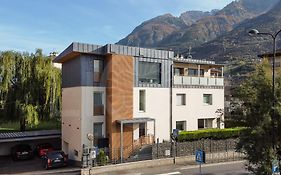 Le Lion Apartments - Bike & Ski Aosta Exterior photo