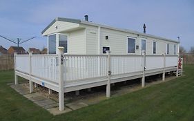 8 Berth On The Chase Hotel Ingoldmells Exterior photo
