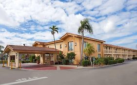 Baymont By Wyndham Fort Myers Central Hotel Exterior photo