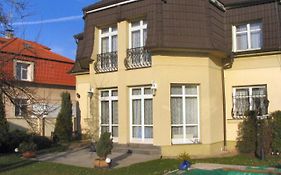 Villa Olivia Prague Exterior photo