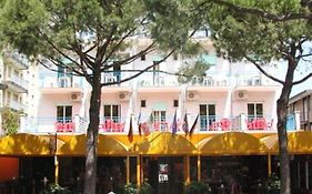 Hotel Canova Lido di Jesolo Exterior photo