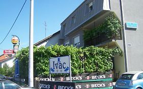 Guest House Ivac Inn Zagreb Airport Velika Gorica Exterior photo