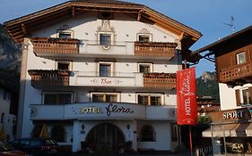 Hotel Flora Selva di Val Gardena Exterior photo