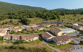 Park & Suites Village Gorges De L'Herault-Cevennes Brissac Exterior photo