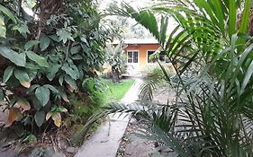 Casa A La Antigua Cerca De La Playa Villa Panajachel Exterior photo