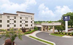 Doubletree By Hilton Greensboro Airport Hotel Exterior photo