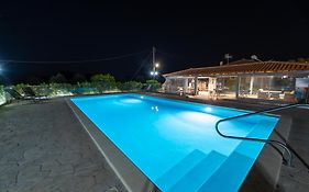 Spedion Villa - Near To Sea Villas With Heated Swimming Pool Gythio Exterior photo