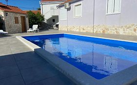 Holiday Home Nancy With Swimming Pool Vinisce Exterior photo