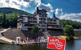 Retro Riverside Wellness Resort Karlovy Vary Exterior photo