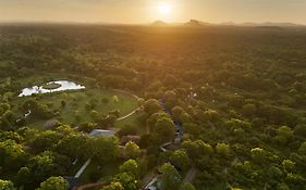 Ayugiri Ayurveda Wellness Resort Sigiriya Exterior photo