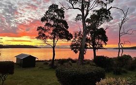 Abs By The Bay Guest House Taranna Exterior photo