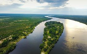 Chundu Island Villa Victoria Falls Exterior photo