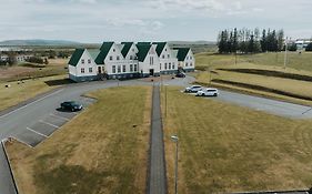 Heradsskolinn Historic Guesthouse Laugarvatn Exterior photo