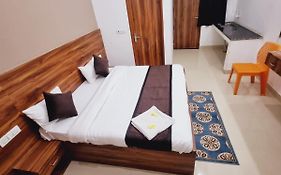 Hotel Backpackers Family Rooms - Affordable Stay Near Taj Nagla Dhimar Exterior photo