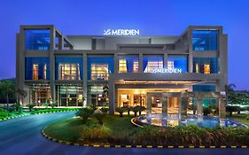 Le Meridien Nagpur Hotel Exterior photo