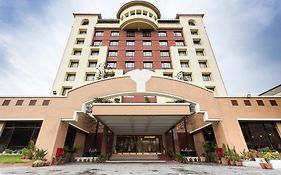 Grand Hotel Kathmandu Exterior photo